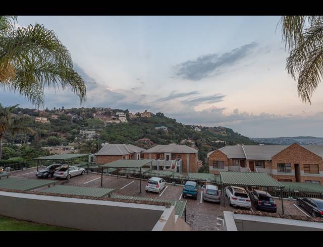 2 BEDROOM TOWNHOUSE FOR SALE IN BASSONIA